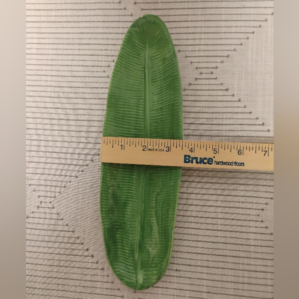 Dei Green Leaf-Shaped Decorative Tray - Picture 6 of 6